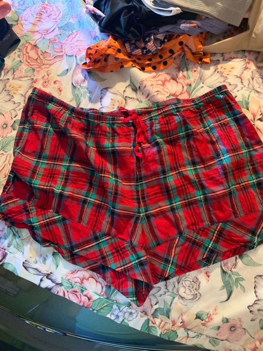 Victoria Secret Red Plaid Lounge Shorts Size XL